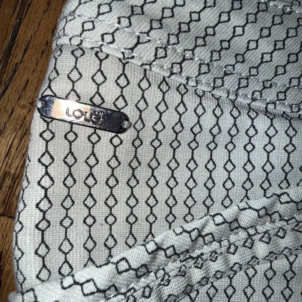 Lole‎ Womens Shorts 2 Gray Black Striped Geometric 4